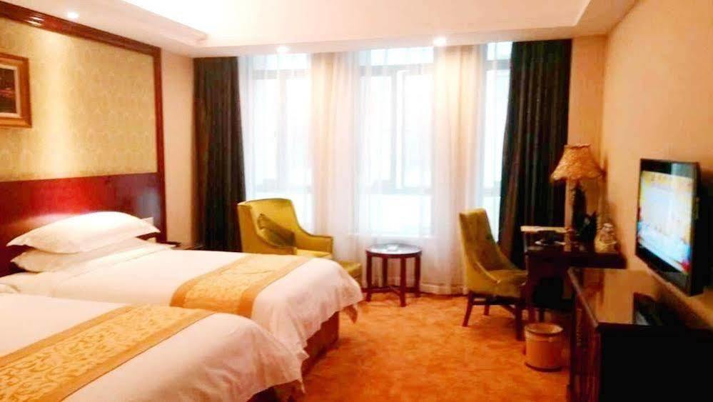 Vienna Hotel - Jinzhou Branch Гуанчжоу Экстерьер фото
